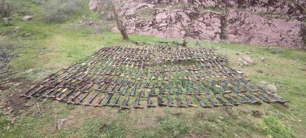 milli-savunma-bakanligi-irakin-kuzeyinde-cok-sayida-silah-ele-gecirildi-1650017908051.jpg