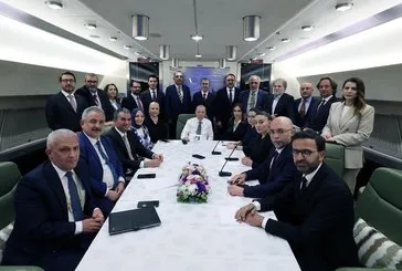 Başkan Erdoğan İtalya ziyareti dönüşü uçakta gazetecilerin sorularını yanıtladı! Terörsüz Türkiye ve Trump mesajı