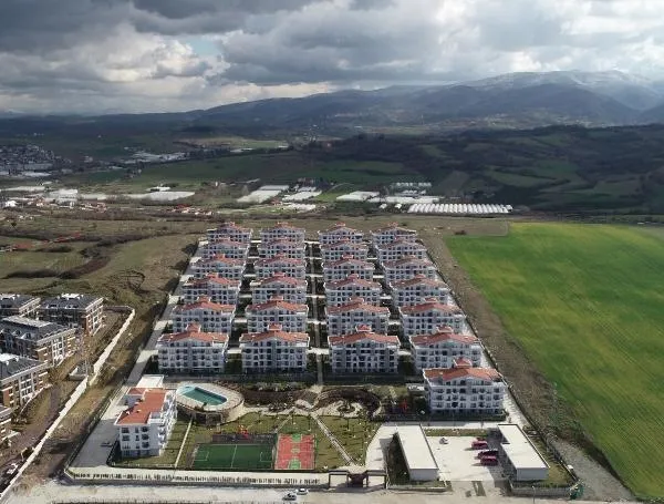 Son dakika: CHP'li Yalova Belediyesi'nde zimmetine para geçiren muhasebeci 1 milyon TL değerinde villa almış-2