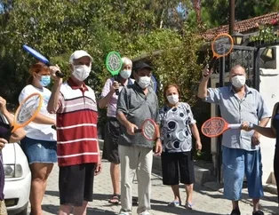 İzmir'de 20 yıllık çile! Vatandaşlar sinek avlıyor