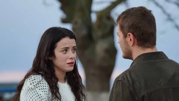 ates-kuslari-bu-aksam-var-mi-20-ekim-2023-atv-yayin-akisi-ates-kuslari-yeni-29-bolum-ne-zaman-bu-aksam-yayinla-1697806571936.jpg ATEŞ KUŞLARI BU AKŞAM VAR MI 📺 20 Ekim 2023 ATV YAYIN AKIŞI! Ateş Kuşları yeni 29. bölüm ne zaman, bu akşam yayınlanacak mı?-3