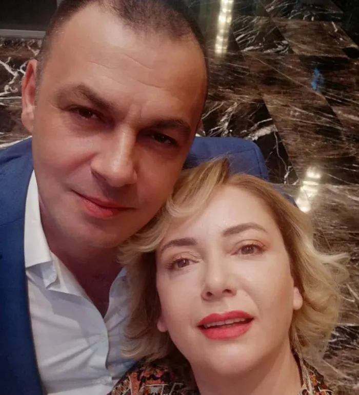 Kızılcık Şerbeti'nin Pembe kaynanası Sibel Taşçıoğlu'nun eşi çıka çıka bakın kim çıktı! Meğer eşi Erkan Kolçak Köstendil'in...-5