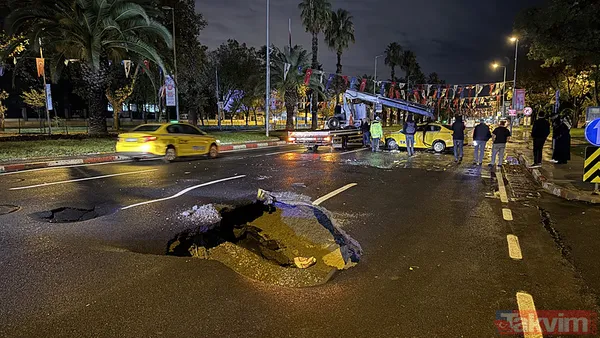 İstanbul'da yağmur etkisi! İstiklal'i su bastı Vatan Caddesi'nde yol çöktü... En çok o ilçeye yağdı - 19