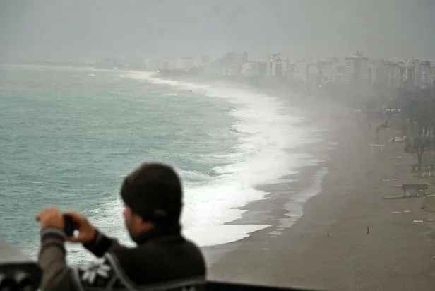 Fırtına saatte 70 kilometre hızla geliyor! Meteoroloji'den 6 Ocak için son dakika hava durumu uyarısı-5