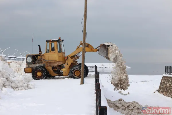 Türkiye'nin en büyük 3. gölü! Kuraklıkla can çekişen Beyşehir Gölü'ne kar döküldü - 13