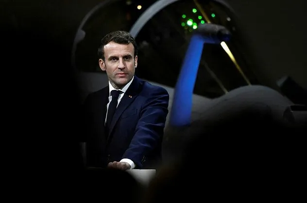 Son dakika: Macron'un bulunduğu yeri sosyal medyada paylaşan gazeteci gözaltına alındı