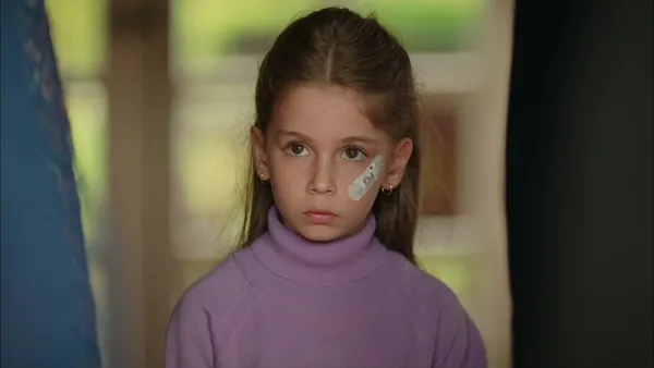 elif-resti-cekti-bir-kucuk-gun-isigi-13-bolum-fragmani-yayinlandi-hic-kimseye-vermiyorum-onu-1669148092144.jpg Elif resti çekti! Bir Küçük Gün Işığı 13. bölüm fragmanı yayınlandı: “Hiç kimseye vermiyorum onu”-6