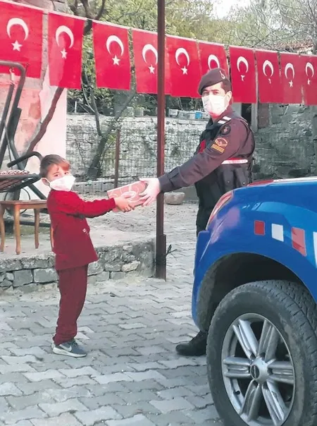 Bodrum'dan halk yasak süresi boyunca evde kaldı-2