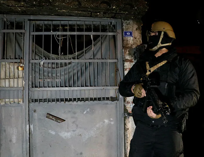 Adana’da DEAŞ operasyon: 13 gözaltı kararı