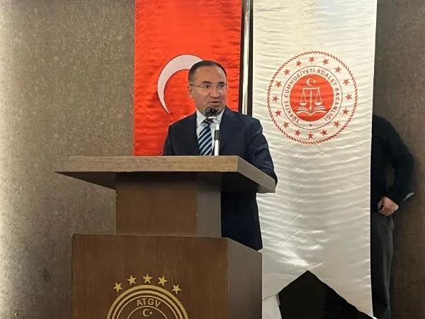 Son dakika! Adalet Bakanı açıkladı: Depremde yıkılan binalarla ilgili soruşturmalarda tutuklananların sayısının 325'e yükseldi-6