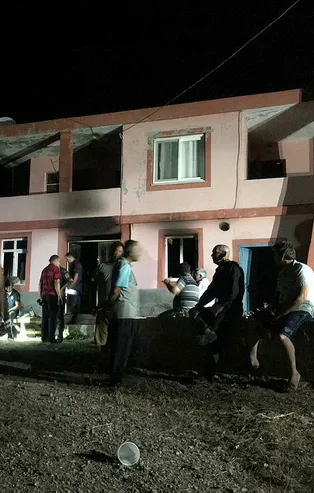 Adana'da ev yangını: 1 ölü