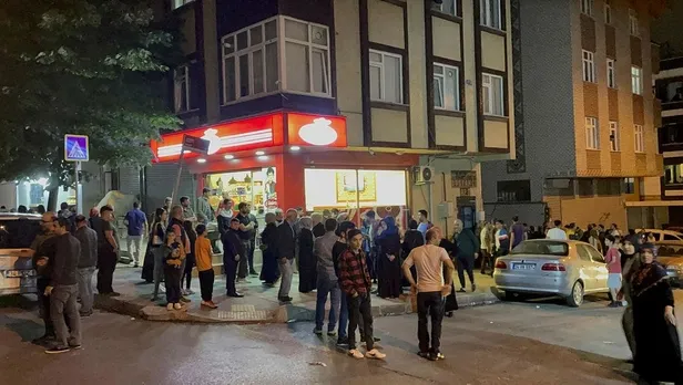 Bağcılar'da gece yarısı facia! 85 yaşındaki kadın 4. kattan düşerek öldü-6