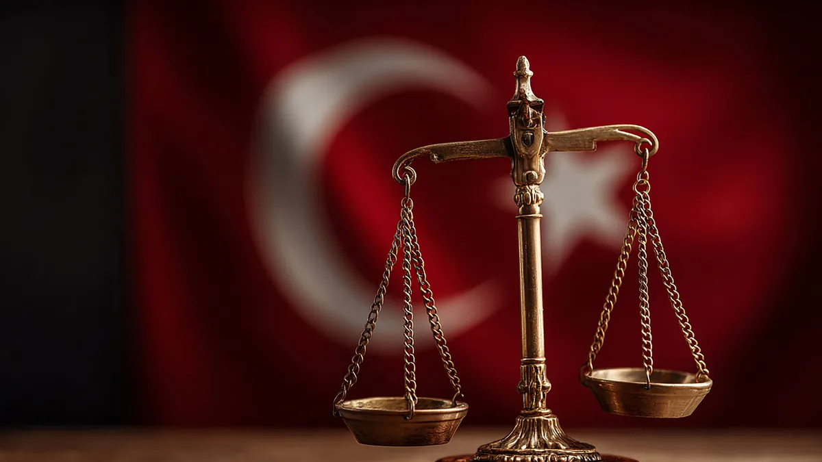 Yargıtay’dan emsal karar: Siyasetçiye "pislik" sözü hakaret sayılmadı... Ceza bozuldu