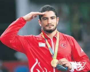 Taha Akgül ve Soner Demirtaş zirvede