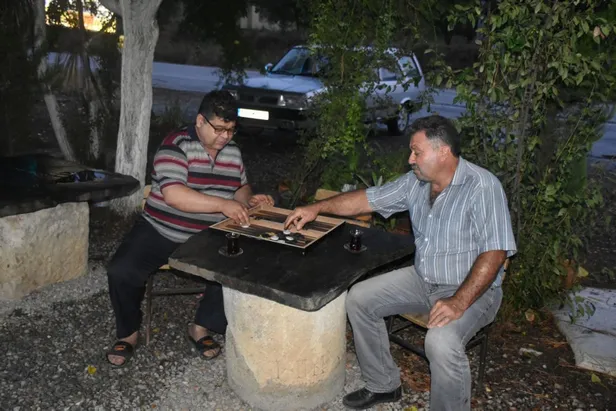 2 bin yıl öncesine ait mil taşı kahvehanede dekor olarak kullanılmış-2