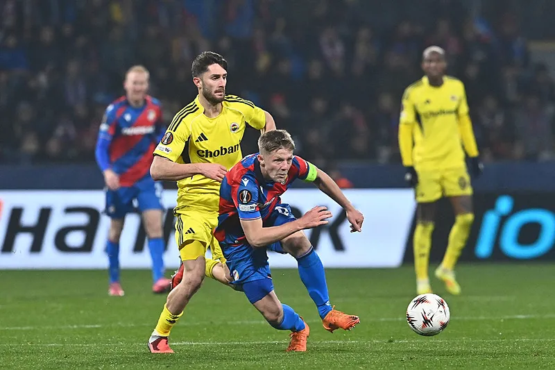 Fenerbahçe'ye buldozer gibi forvet! Transferde dev bomba - 7