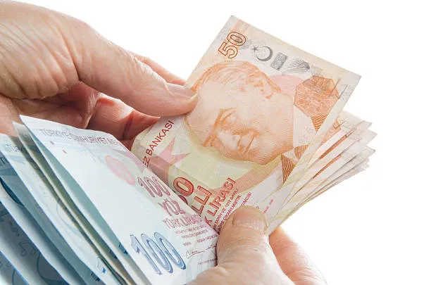 yilbasinda-emekliye-ikramiyesi-ne-kadar-2023-yilbasi-ssk-bag-kur-emekli-sandigi-emeklilerine-ikramiye-mujdesi-1670012390430.jpg 2023 yılbaşı SSK, Bağ-Kur, Emekli Sandığı emeklilerine ikramiye verilecek mi? Yılbaşında emekliye ikramiye var mı?-3