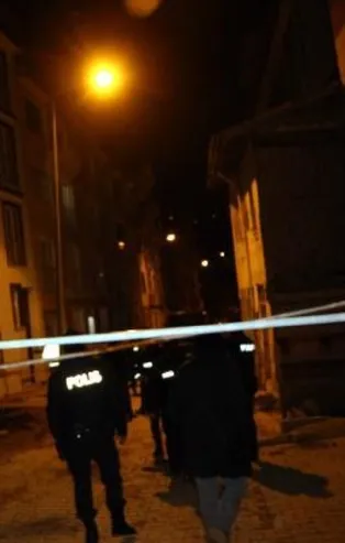 Tokat'ta korku dolu anlar: İnşaat temeli kazılırken hasar gören iki binadaki 48 kişi tahliye edildi