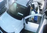 İstanbul depremine oto yıkamada yakalandı! O anlar güvenlik kamerasına böyle yansıdı