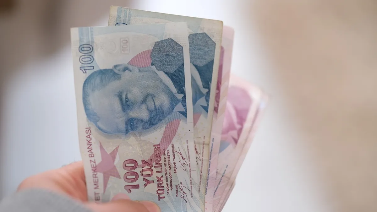Nisan enflasyonu Temmuz zammını şekillendirdi: SSK/BAĞ‑KUR'da dört aylık fark %14,64, memurlar için kümülatif artış %10,51 — nihai oran Mayıs‑Haziran verilerine bağlı