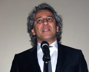 Can Dündar’dan vatan hainlerine bölücü destek