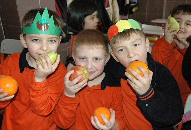 yerli-mali-haftasi-siirleri-2021-okul-oncesi-2-4-6-kitalik-kisa-uzun-en-guzel-yerli-mali-haftasi-siirleri-1639301972801.jpg Okul öncesi 2- 4- 6 kıtalık kısa, uzun, en güzel Yerli Malı Haftası şiirleri! Yerli Malı Haftası şiirleri 2021!-2