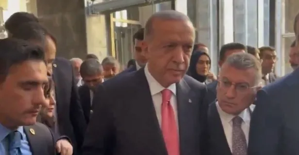 Başkan Erdoğan "DEM Parti" sorusunu duyunca A Haber Muhabiri Rüya Akkuş'u işaret etti: Rüya cevabı verdi