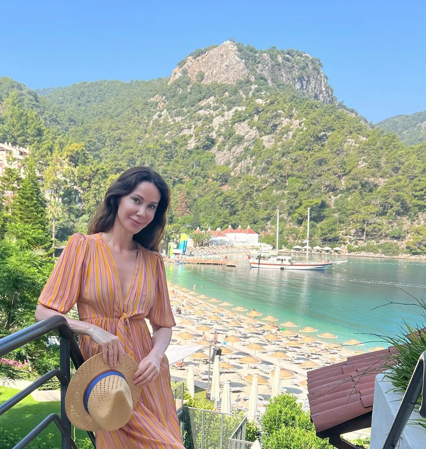 Demet Şener tatil sezonunu açtı: Şezlongta ilk poz geldi! 48’lik Demet cesaretini konuşturdu - 18