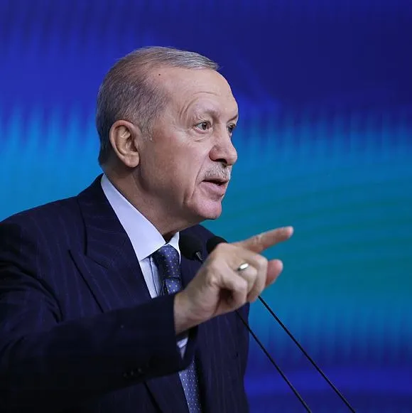 Kadın toplumun omurgasıdır