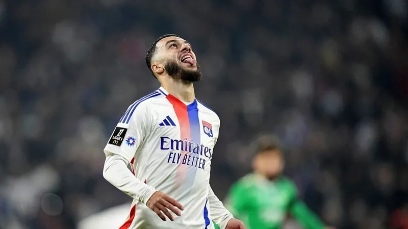 Galatasaray'dan transfer çıkarması! İki yıldız bitecek - 23