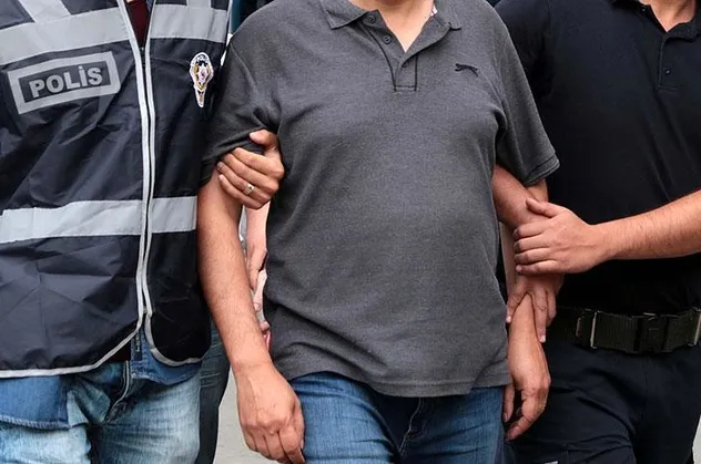 FETÖ'cülere yardım eden aileye gözaltı!