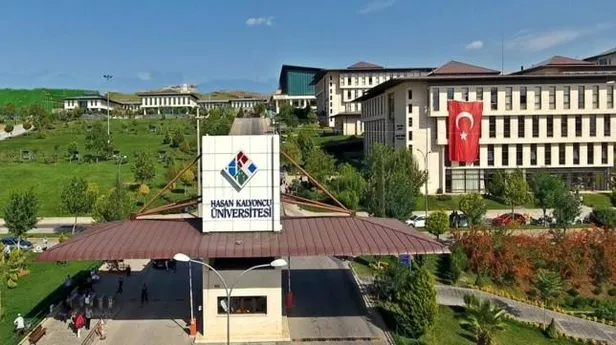 hku-zirveye-tirmaniyor-1680567265788.jpeg Hasan Kalyoncu Üniversitesi (HKÜ) zirveye tırmanıyor! Türkiye’de 29, dünya sıralamasında 940 basamak atladı-1