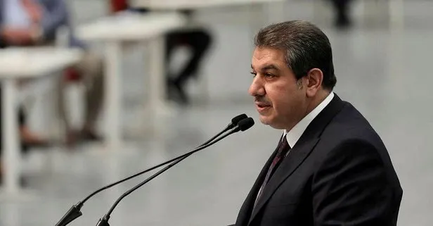 İBB ilçedeki koronavirüs afişlerini söktü!