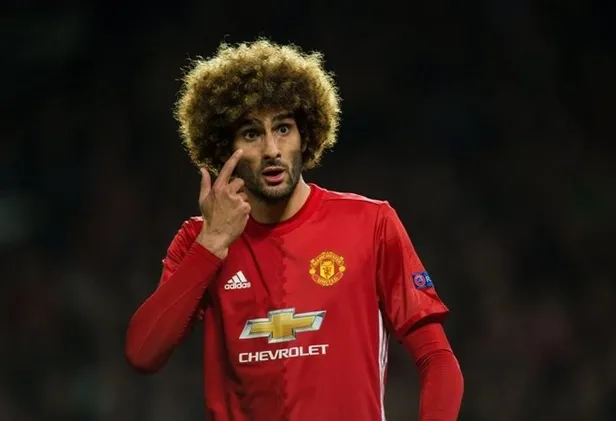 Ne yaptın sen Fellaini?-6