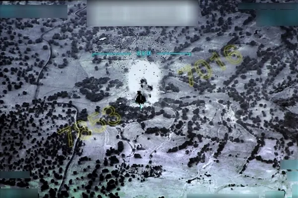 son-dakika-msb-irakin-kuzeyinde-asos-bolgesinde-28-teror-hedefi-hava-harekatiyla-imha-edildi-1629793907643.jpg SON DAKİKA: MSB: Irak'ın kuzeyinde Asos bölgesinde 28 terör hedefi hava harekatıyla imha edildi-7