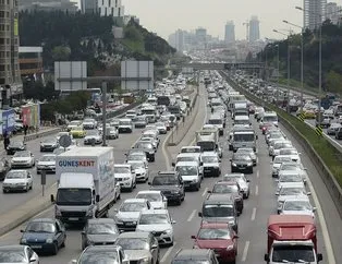 Tam kapanmaya saatler kala İstanbul’da trafik kilit!