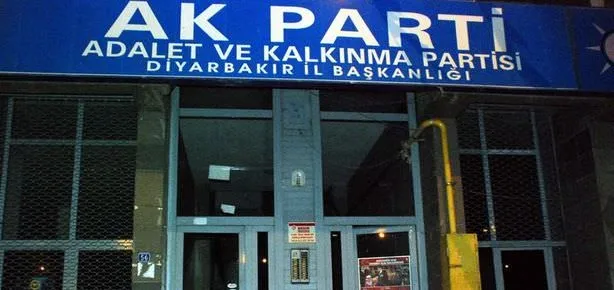 AK Parti İl Başkanlığı’na molotoflu saldırı