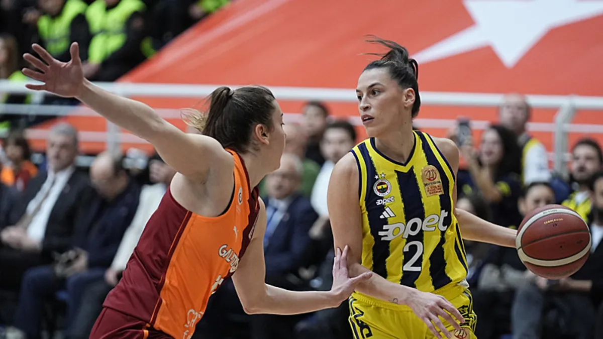 Kadınlarda Türkiye şampiyonu Kanarya! Fenerbahçe Opet - Galatasaray Çağdaş Faktoring: 86-66 | MAÇ SONUCU