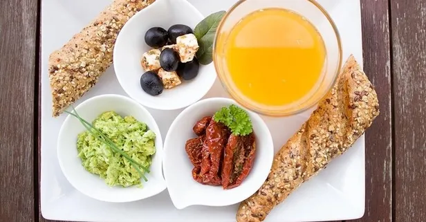 Düzenli ve hafif beslenme ülser şikayetlerini azaltıyor