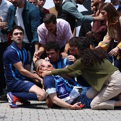 atv’nin yeni dizisi Altı Üstü İstanbulun afişi yayınlandı! Merakla beklenen proje 15 Haziran’da başlıyor