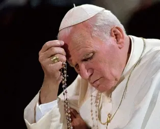 Papa 2. John Paul o iddiaları göz ardı etmiş!