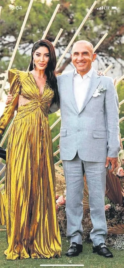 Mustafa Sandal'ın eşi Melis Sütşurup'un ablası Simge Sütşurup'a kara para davası! İddianamedeki detaylar şoke etti