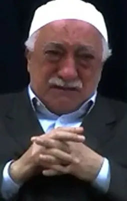Bir ülkeden daha FETÖ'ye ağır darbe!