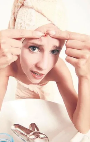 Dikkat! Çok sık olarak görülen sivilce, Polikistik Over hastalığından da kaynaklanabiliyor