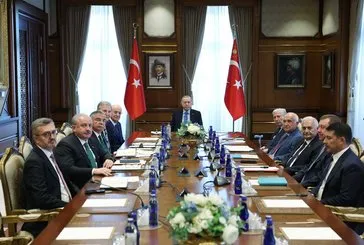 Başkan Erdoğan liderliğindeki YİK toplandı! Temel aile hedef Türkiye Yüzyılı: 10 yıllık plan masada