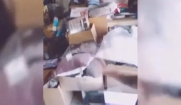 bu-kadari-da-olmaz-dedirten-olay-parayi-boyle-buldu-gunde-3-saat-calisip-copu-paraya-ceviriyor-1604766264846.jpg Bu kadarı da olmaz dedirten olay parayı böyle buldu! Günde 3 saat çalışıp çöpü paraya çeviriyor-3