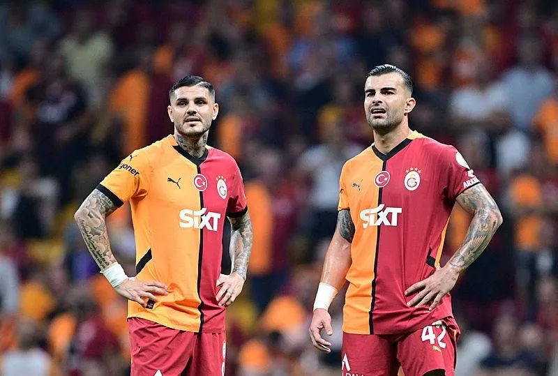 Spor yazarlarından flaş yorum! Zarar veriyorsunuz