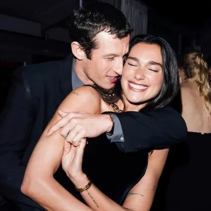Dua Lipa ile Callum Turner evlendi: Yılın düğünü için ilk adımı Londra’da attılar
