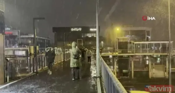 Meteoroloji sarı kodla uyarmıştı: İstanbul'da kar yağışı başladı! Okullar tatil olacak mı? - 2