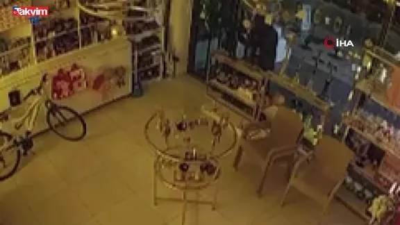 Büyükçekmece’de ilginç hırsızlık kamerada